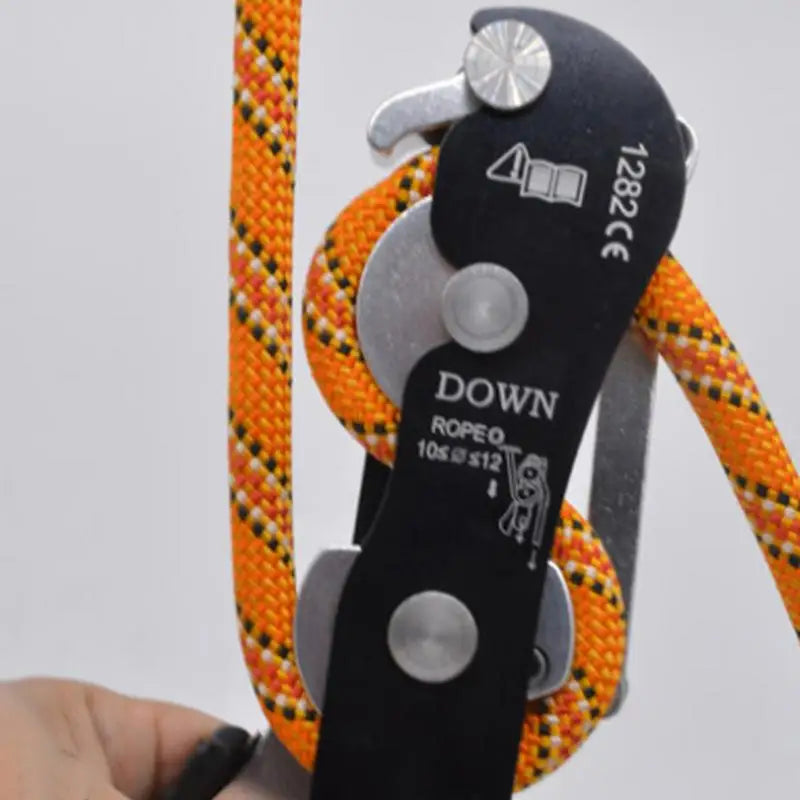 Climbing Stop Descender with Hand Control - Self-Locking Anti-Panic Belay Device for Rope Rescue and Rappelling